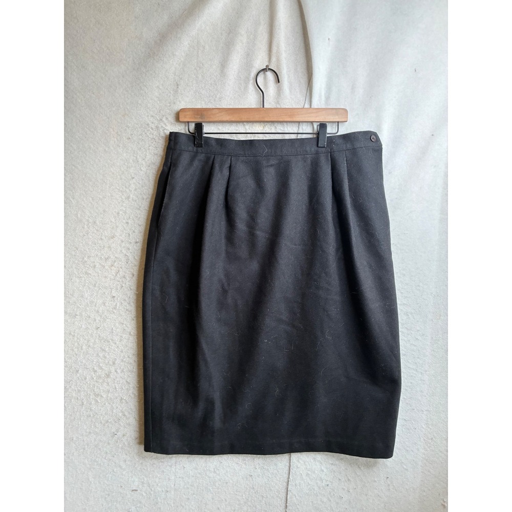 Leslie Fay Sportswear Black Pleated Pencil Skirt Vintage Made in Canada 16